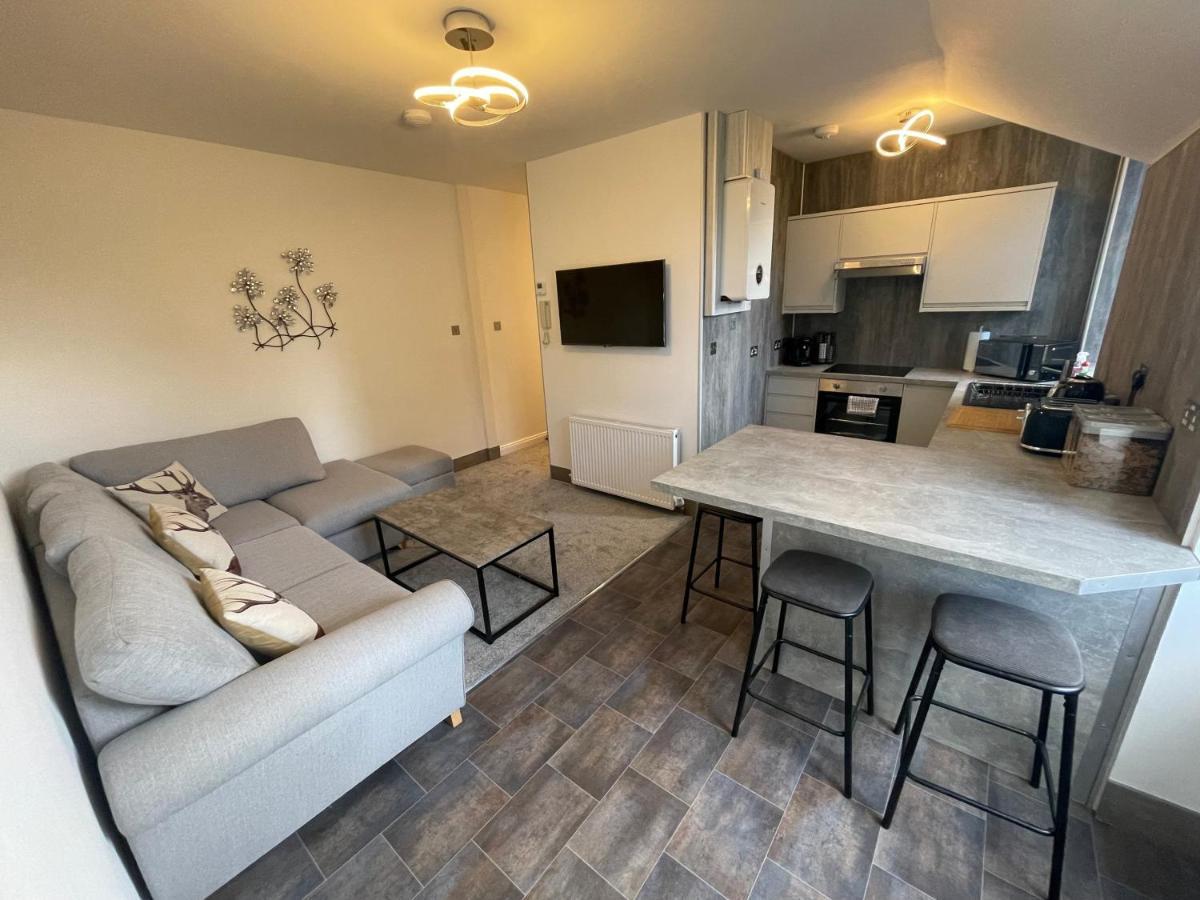 Crown Aros Beag, Ultra City Central 2 Bedroom Apartment With Free Parking Onsite Inverness Exterior foto