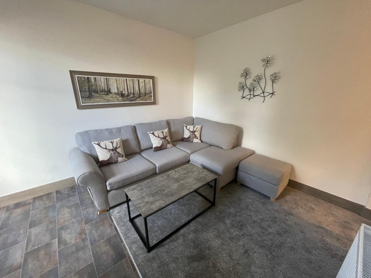 Crown Aros Beag, Ultra City Central 2 Bedroom Apartment With Free Parking Onsite Inverness Exterior foto
